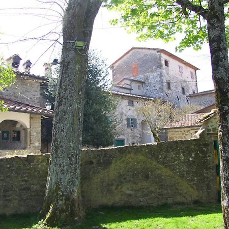 Вилла Castello Di Sarna Кьюзи-делла-Верна Экстерьер фото