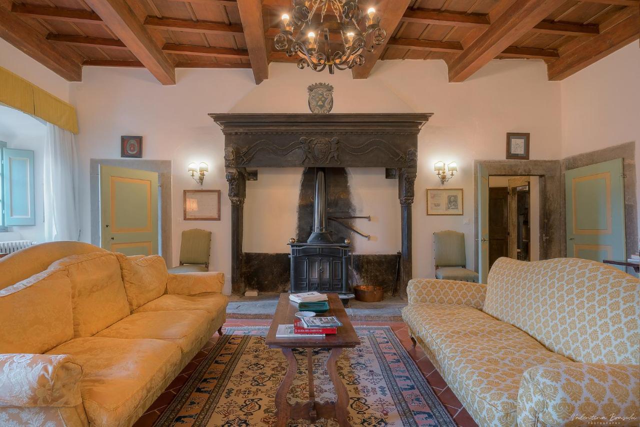 Вилла Castello Di Sarna Кьюзи-делла-Верна Экстерьер фото