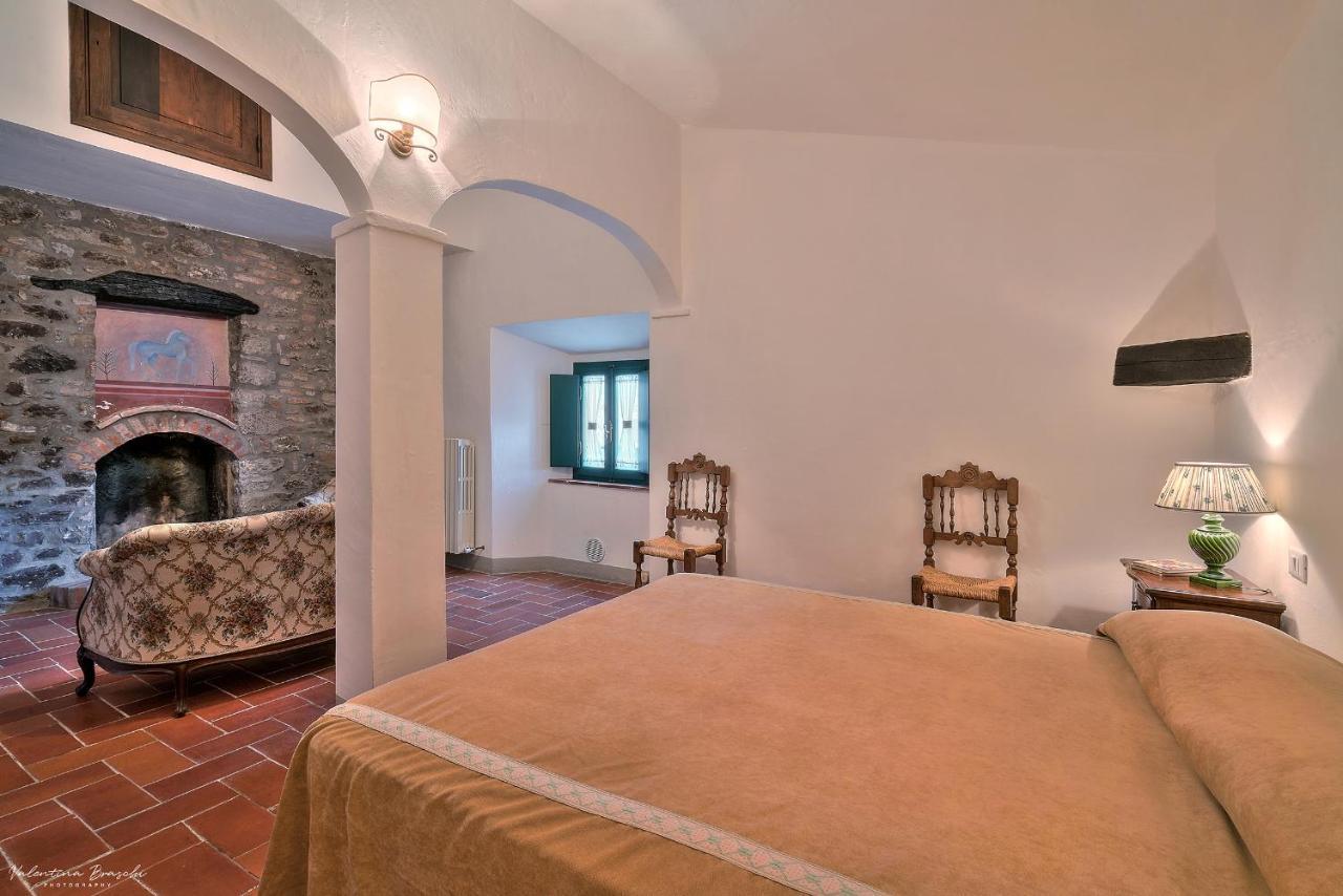 Вилла Castello Di Sarna Кьюзи-делла-Верна Экстерьер фото