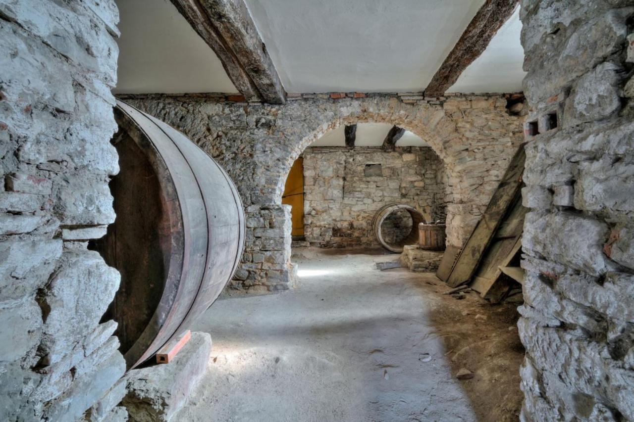 Вилла Castello Di Sarna Кьюзи-делла-Верна Экстерьер фото